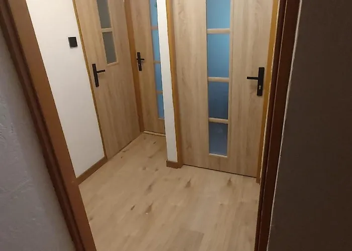 2050 Zwyciestwa 23 - Tanie - Samodzielne Zameldowanie - Self Check In 홈스테이